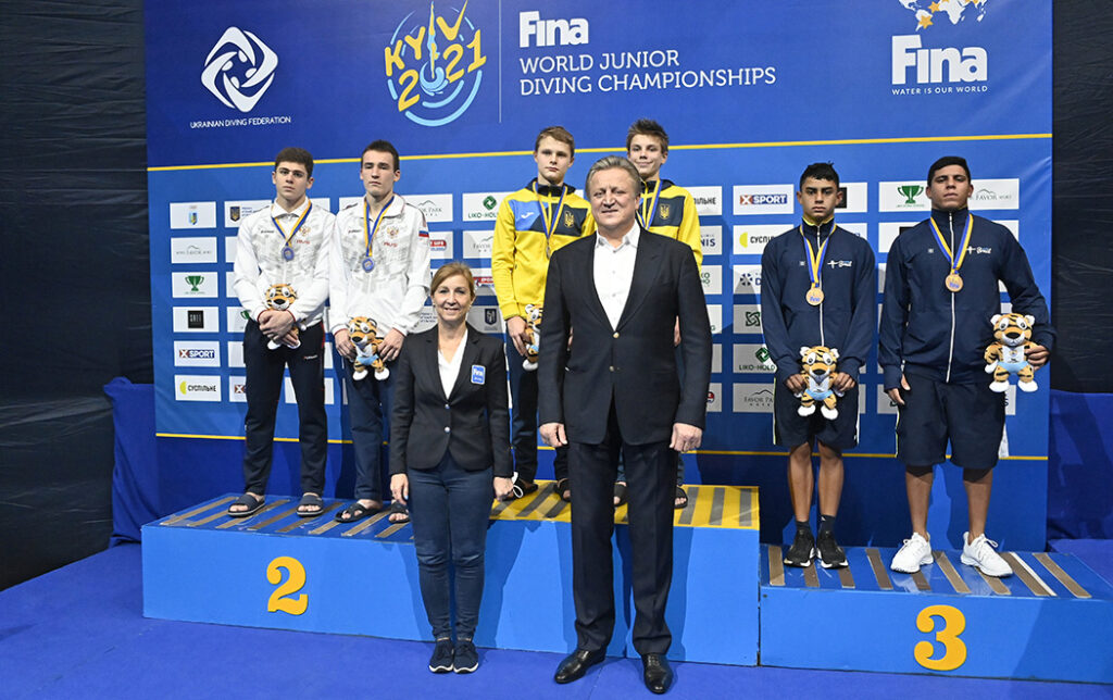 Українці вибороли “золото” Чемпіонату світу зі стрибків у воду