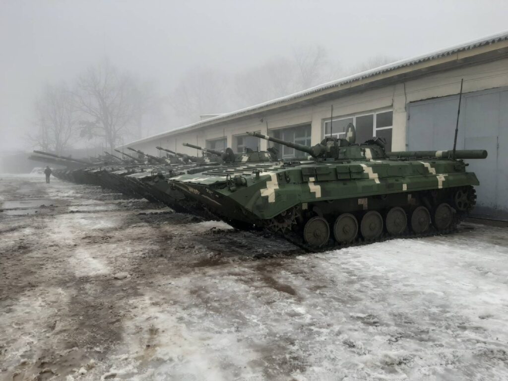 Сучасні приціли й піксельне покриття: у Львові модернізували партію бойових машин піхоти