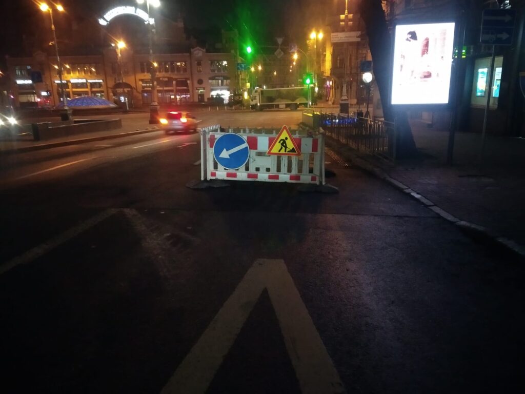 У Києві на бульварі Шевченка обмежено рух транспорту: відома причина