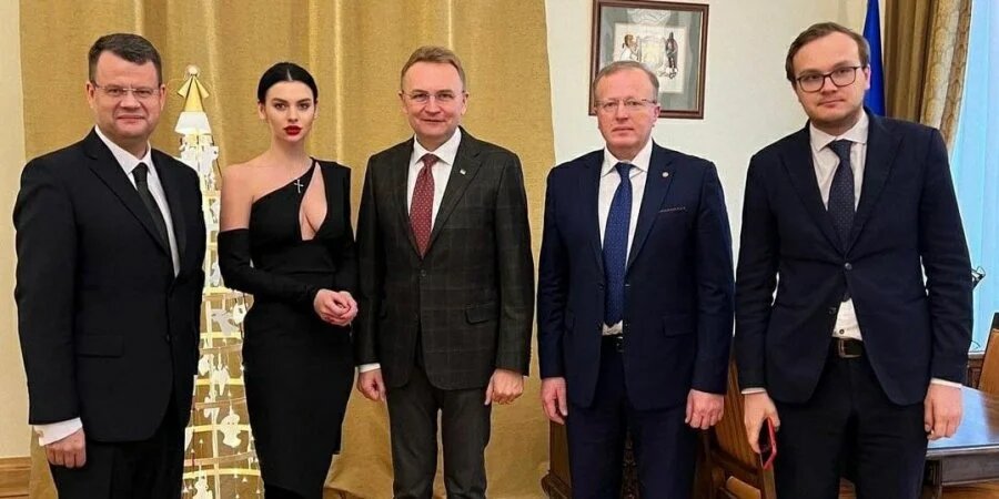 Потрапив у скандал через глибоке декольте супутниці: Кабмін звільнив заступника міністра освіти Гарбарука