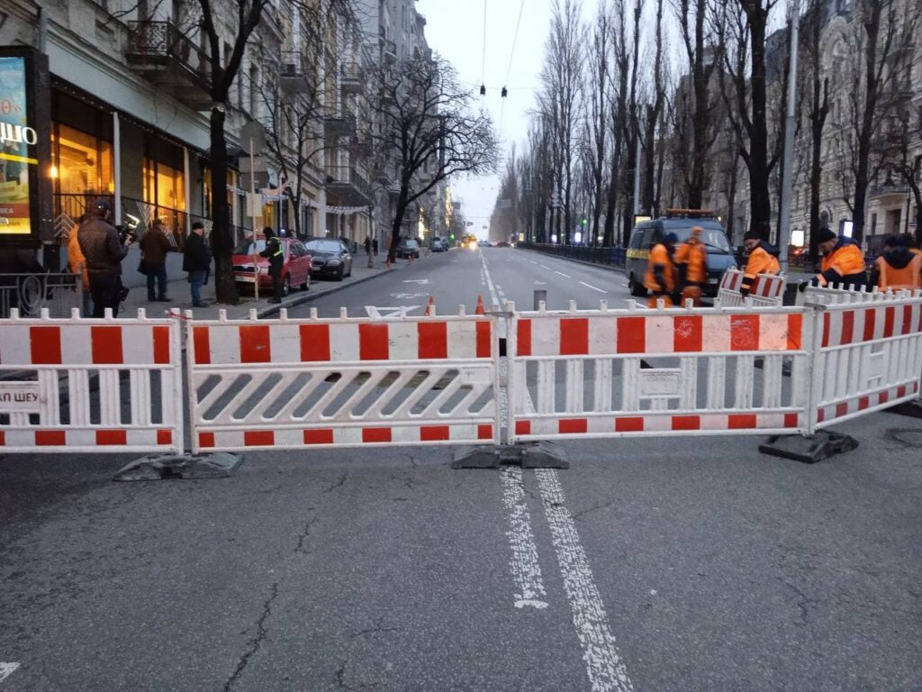 У центрі Києва перекрили рух: причина