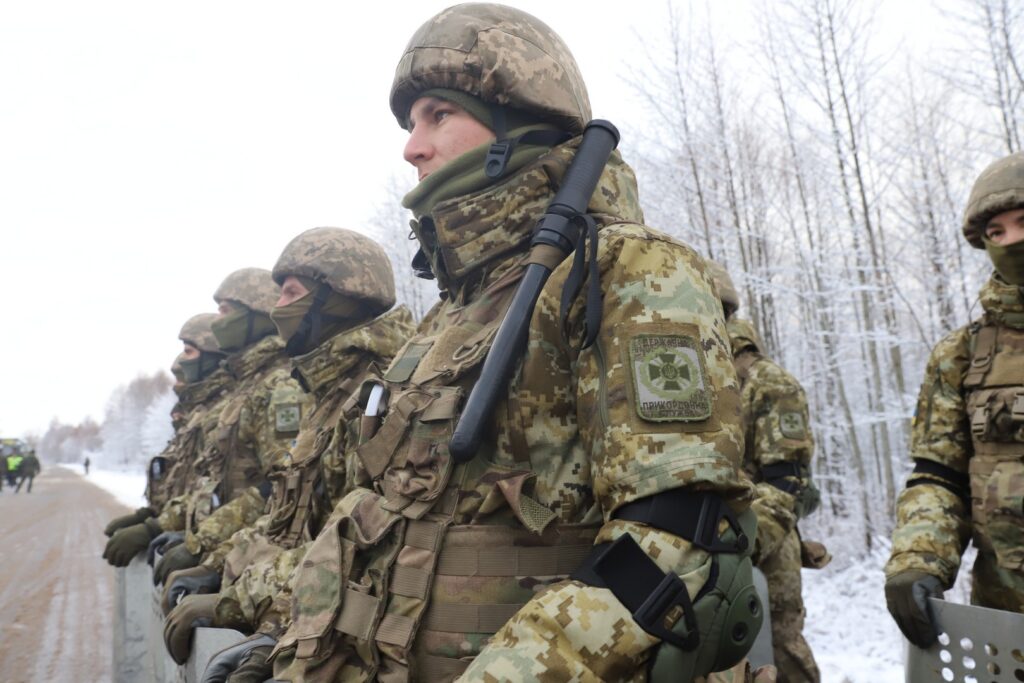 Для протидії “проривам” мігрантів: СБУ провели навчання на кордоні з Білоруссю