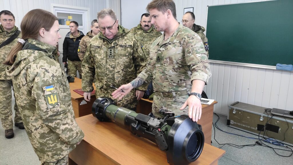 Во Львовской области стартовали военные учения с британскими гранатометами NLAW