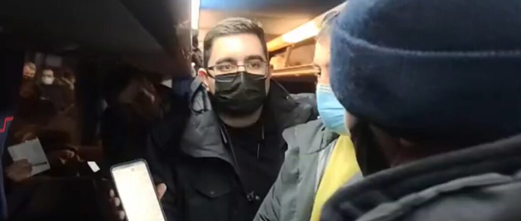 У Донецькій області поліція затримала автобус прихильниками Порошенка: усі деталі