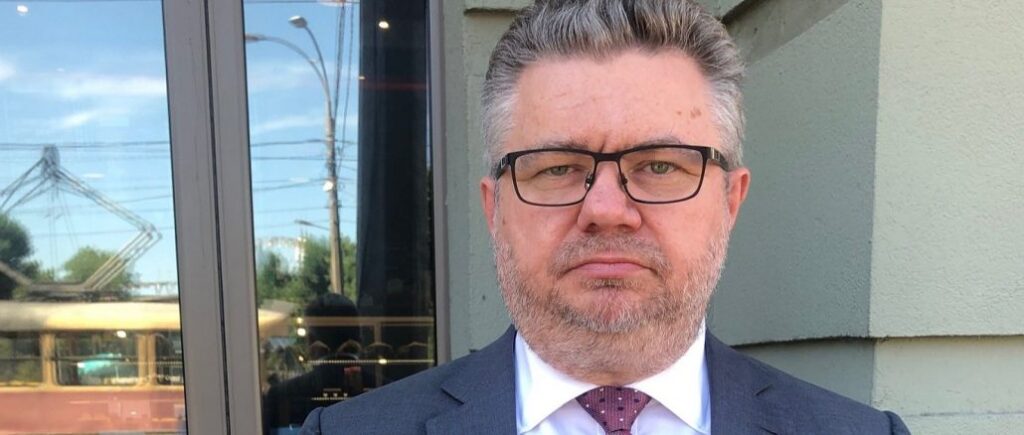 Суд визнав протиправним рішення про відмову Порошенку у перетині державного кордону – адвокат