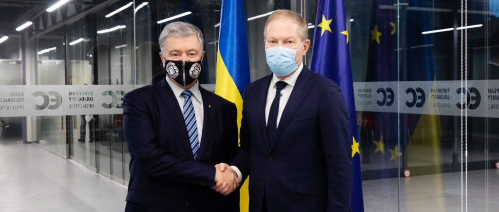 Обговорили безпекову ситуацію навколо України: Порошенко зустрівся з головою комітету парламенту Естонії в закордонних справах