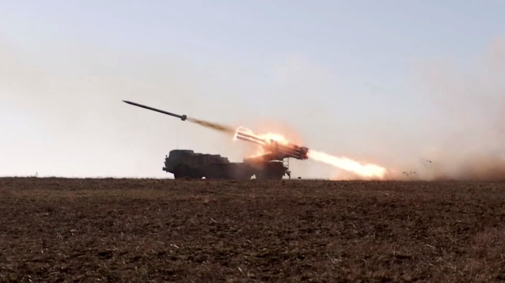 Росія відвела частину військ після “навчань” в окупованому Криму