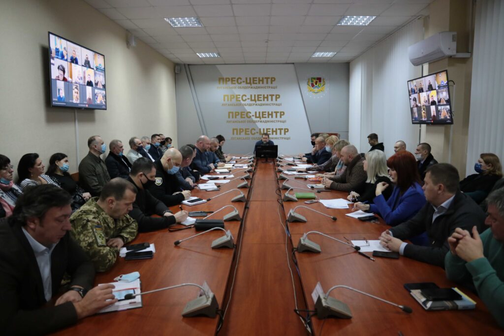 Знеструмлено понад 50 тисяч будинків: обстріли Щастя пропонують визнати НС державного рівня