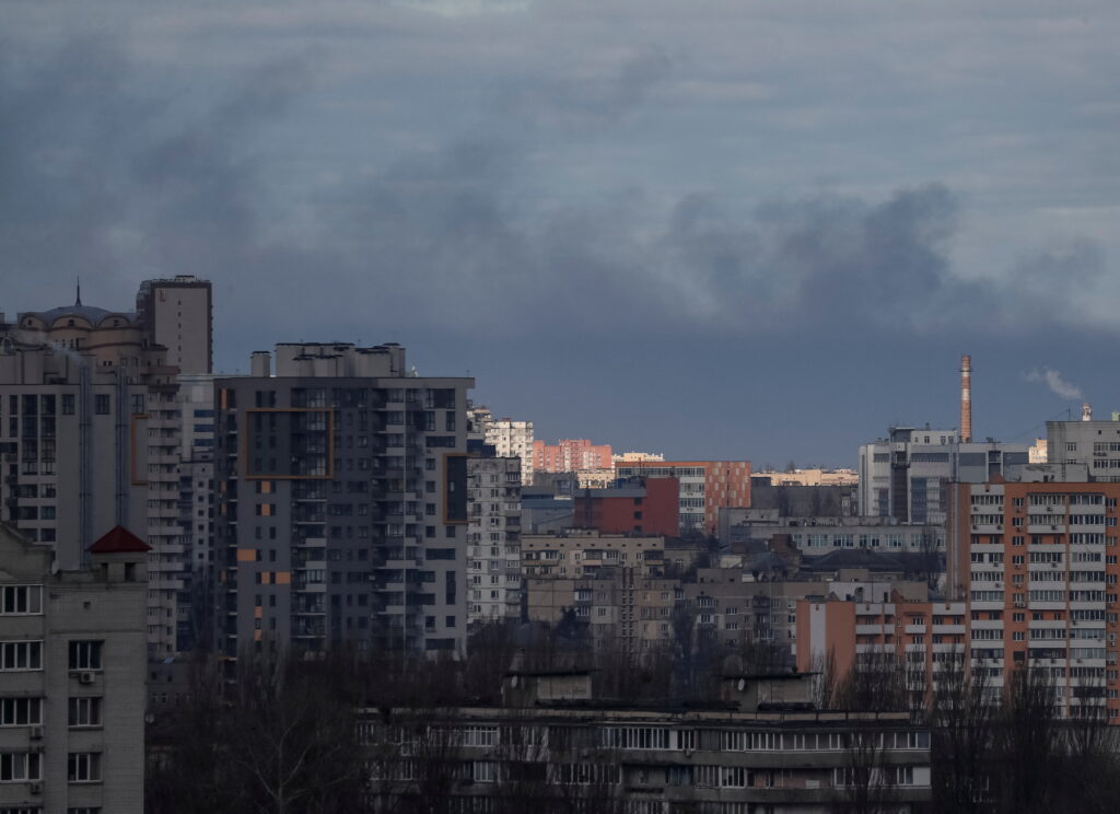 В блокадном Мариуполе от вражеских атак погибли 2187 мирных жителей