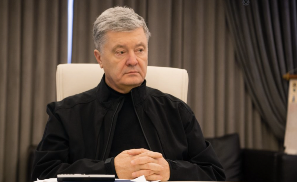 Петр Порошенко проводит военный кабинет