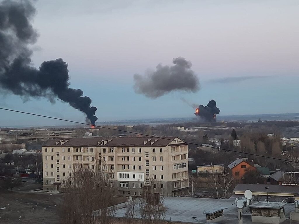 Харків, Дніпро, Маріуполь: фото та відео ракетного удару РФ по українських містах