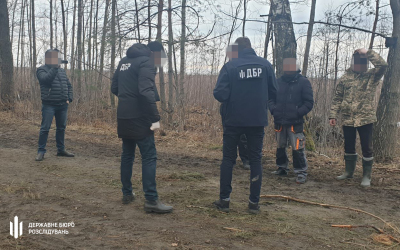 На Рівненщині сталася сутичка між копачами бурштину й правоохоронцями: є поранені