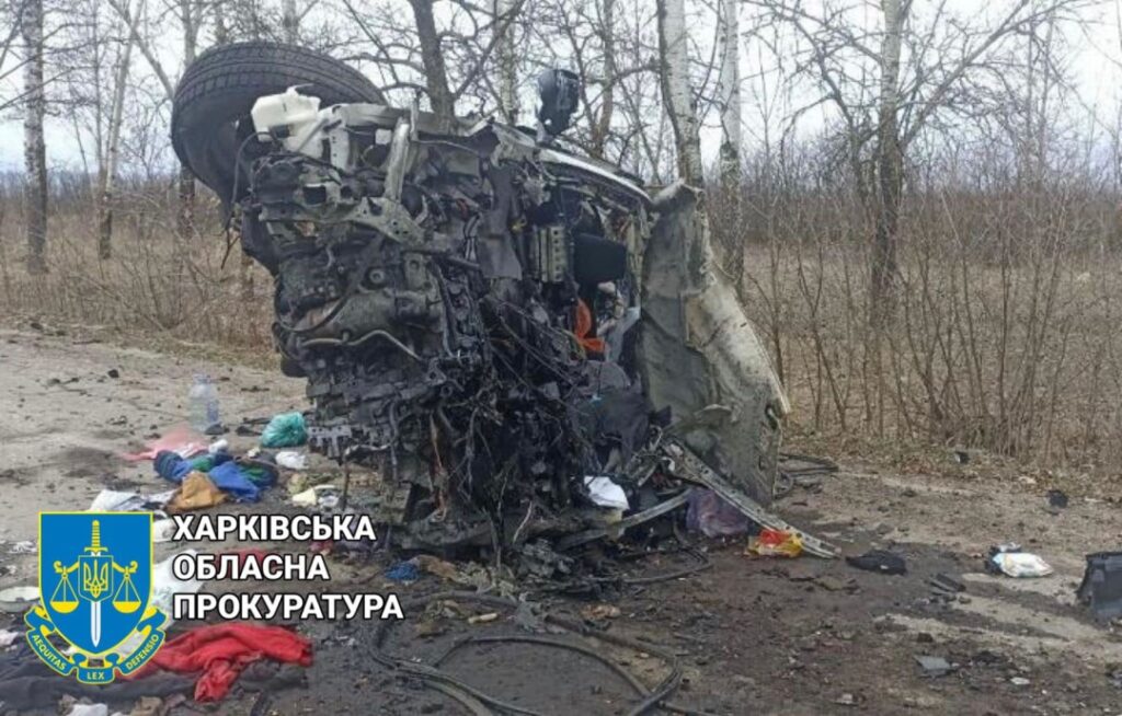На Харківщині окупанти розстріляли автомобіль з родиною: загинула трирічна дитина та її батьки