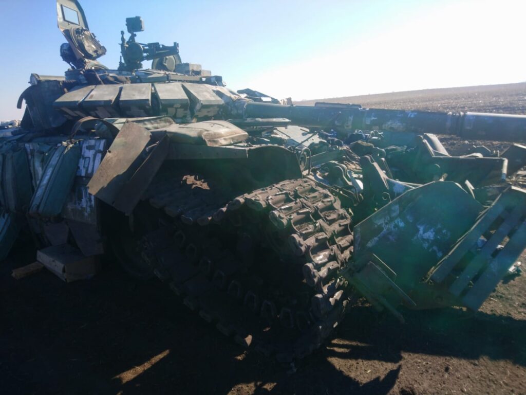 Підбиті танки та знищені вантажівки: під Черніговом ЗСУ розбили чергову колону окупантів