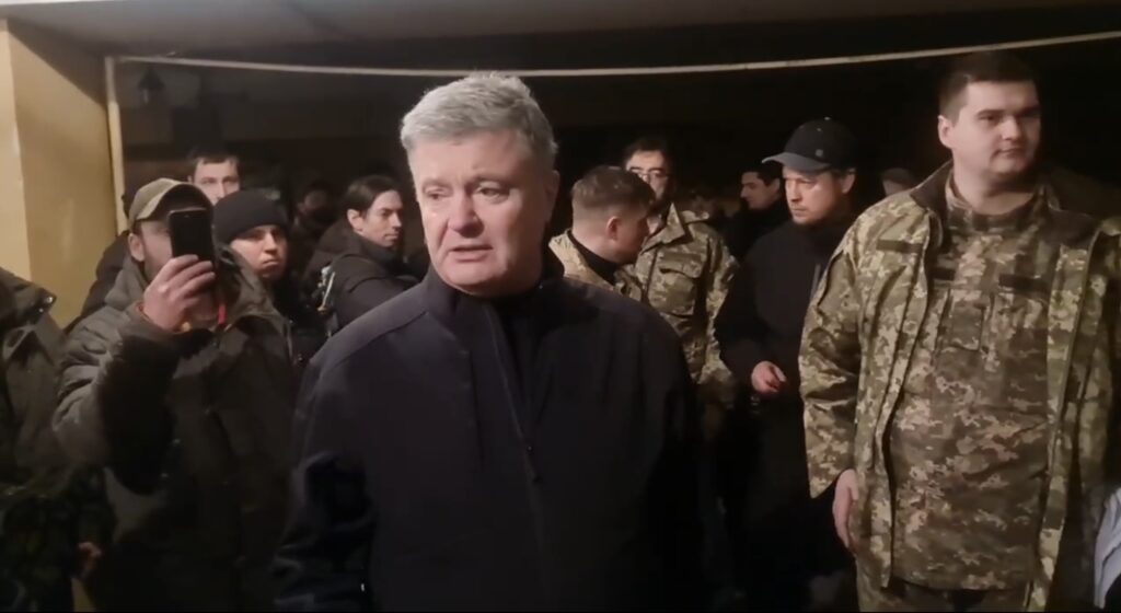 Щогодини веду переговори, щоб світ знав про страшні злочини Путіна – Петро Порошенко