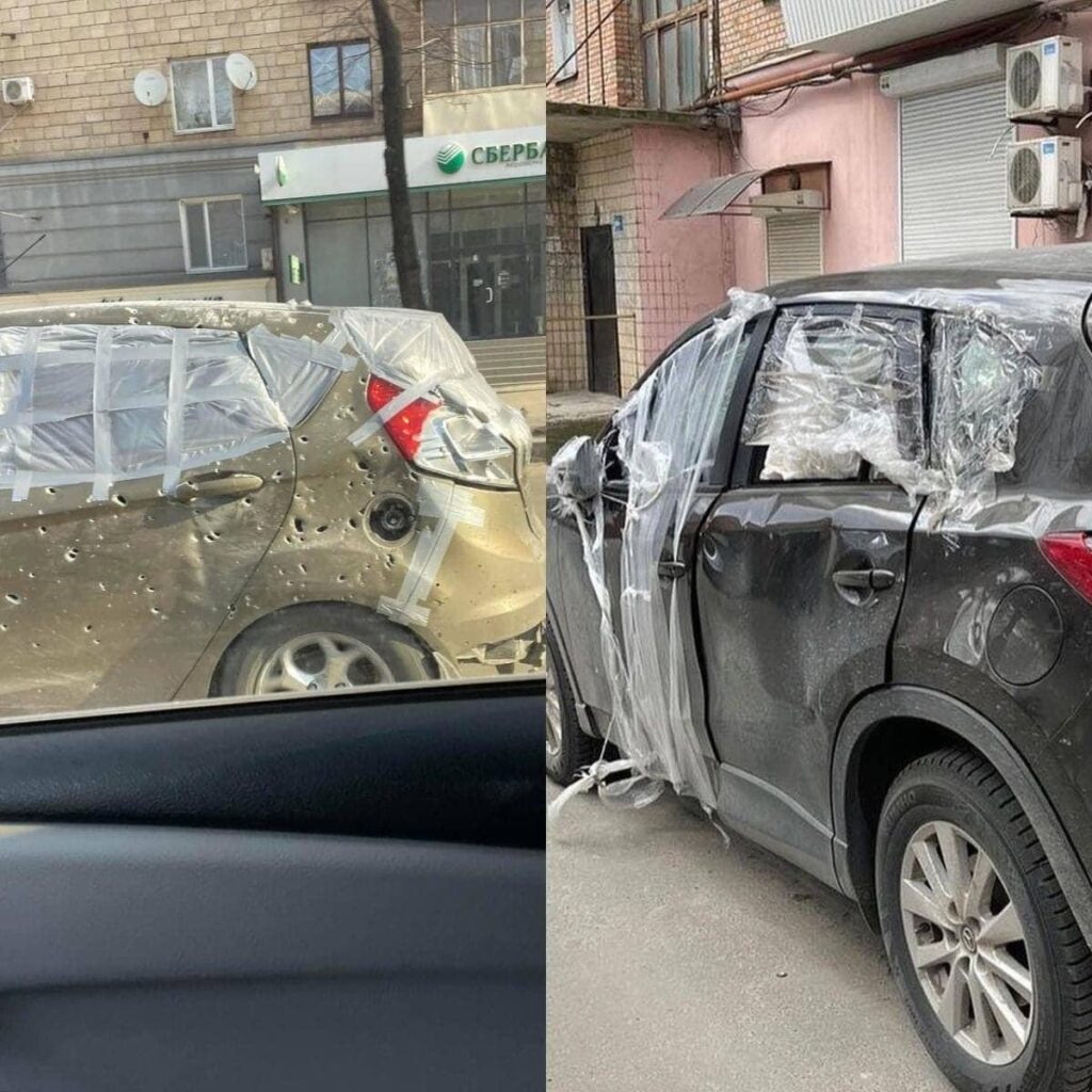 Дірки від обстрілів та вибите скло: Ірина Геращенко показала, на яких автівках люди вириваються з Маріуполя