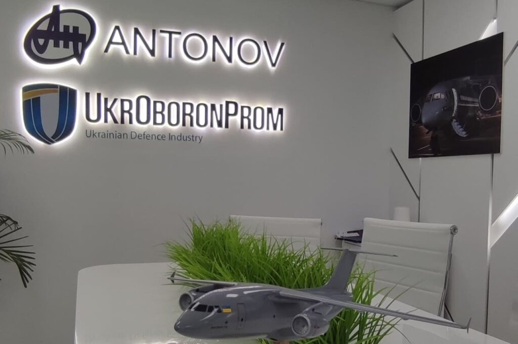 Российские войска обстреляли завод «Антонов» в Киеве