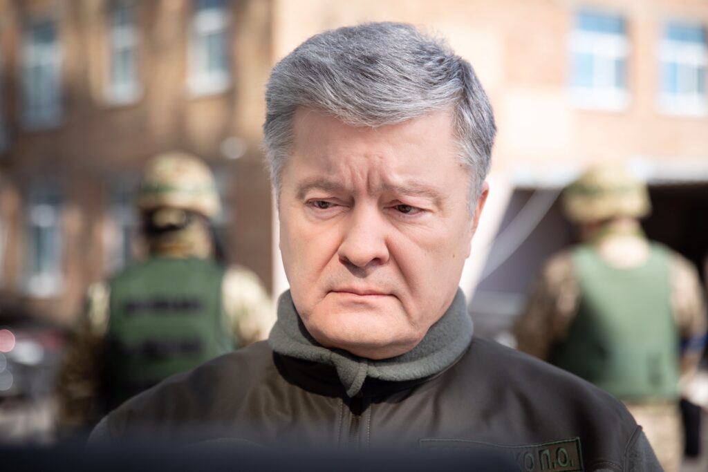 Порошенко в эфире французского телевидения: Украина демонстрирует единство власти и оппозиции, которую Путин не ожидал