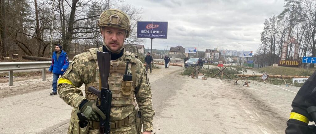 Боєць 206-го батальйону ТрО Олександр Погребиський розповів про евакуацію мирних жителів з Ірпеня