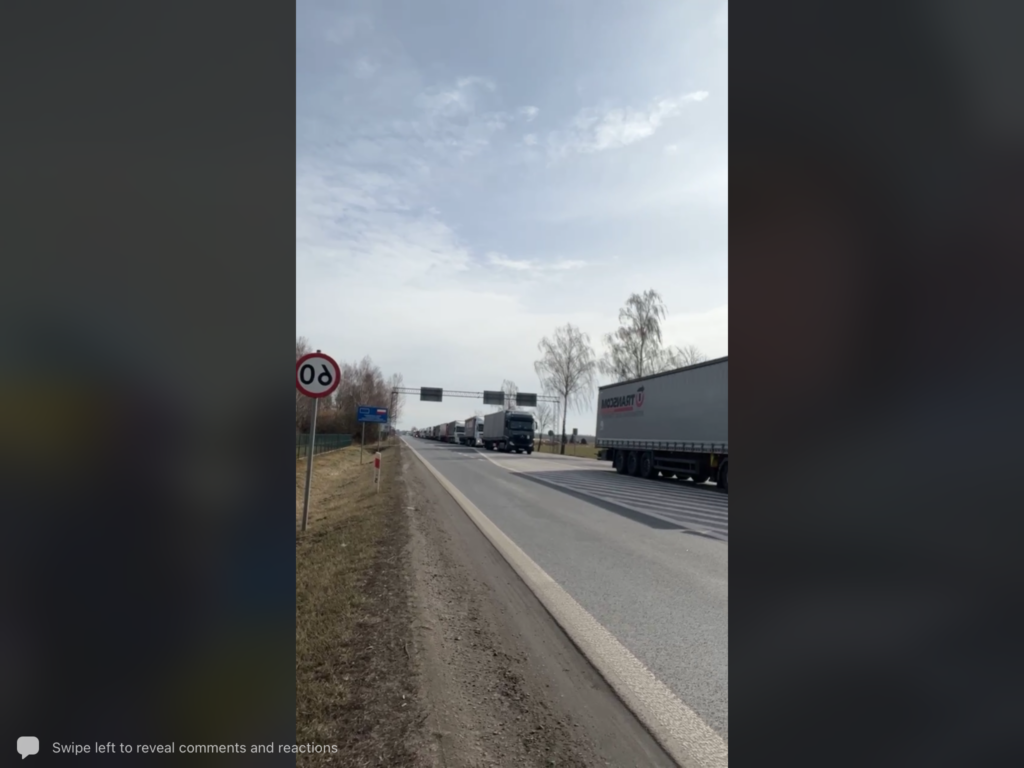 Украинцы заблокировали на польско-белорусской границе грузовики, которые везут товары из Европы в Белоруссию и Россию