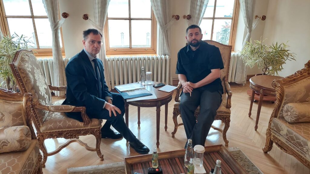 Ворог готовий прийняти умови запропонованого Україною договору – Арахамія