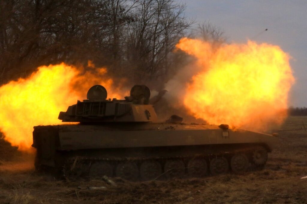 За добу сили ООС відбили 63 атаки: знищено 80 танків, 72 одиниці бронетехніки, 14 літаків та гелікоптер
