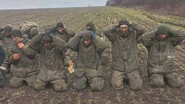 В Україні з’явились табори для російських військовополонених — цього вимагає Женевська конвенція
