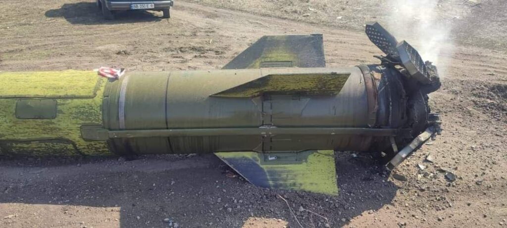 Росіяни вдарили по Лисичанську ракетою “Точка-У” й “Градами”