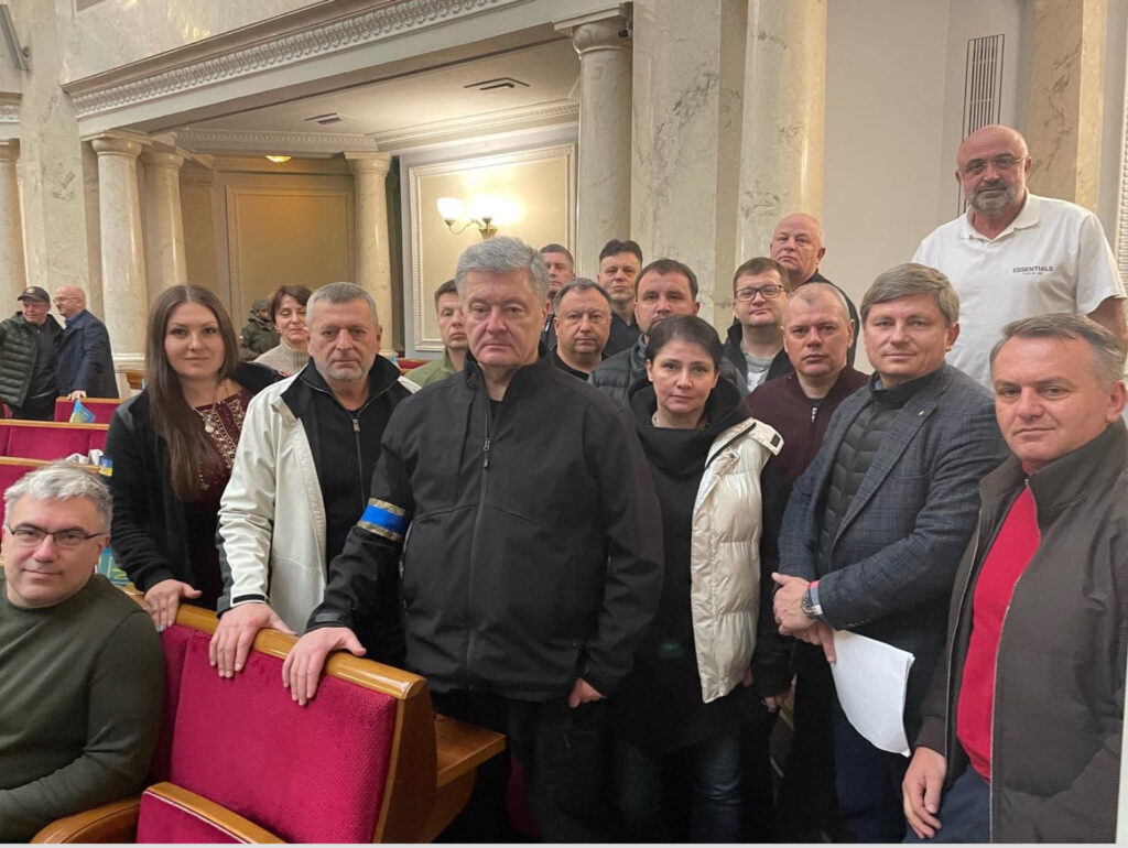 Рада поддержала законопроекты «ЕС» о соцзащите бойцов ТрО, упрощение лечения раненых за границей и запрет символов агрессора — Петр Порошенко