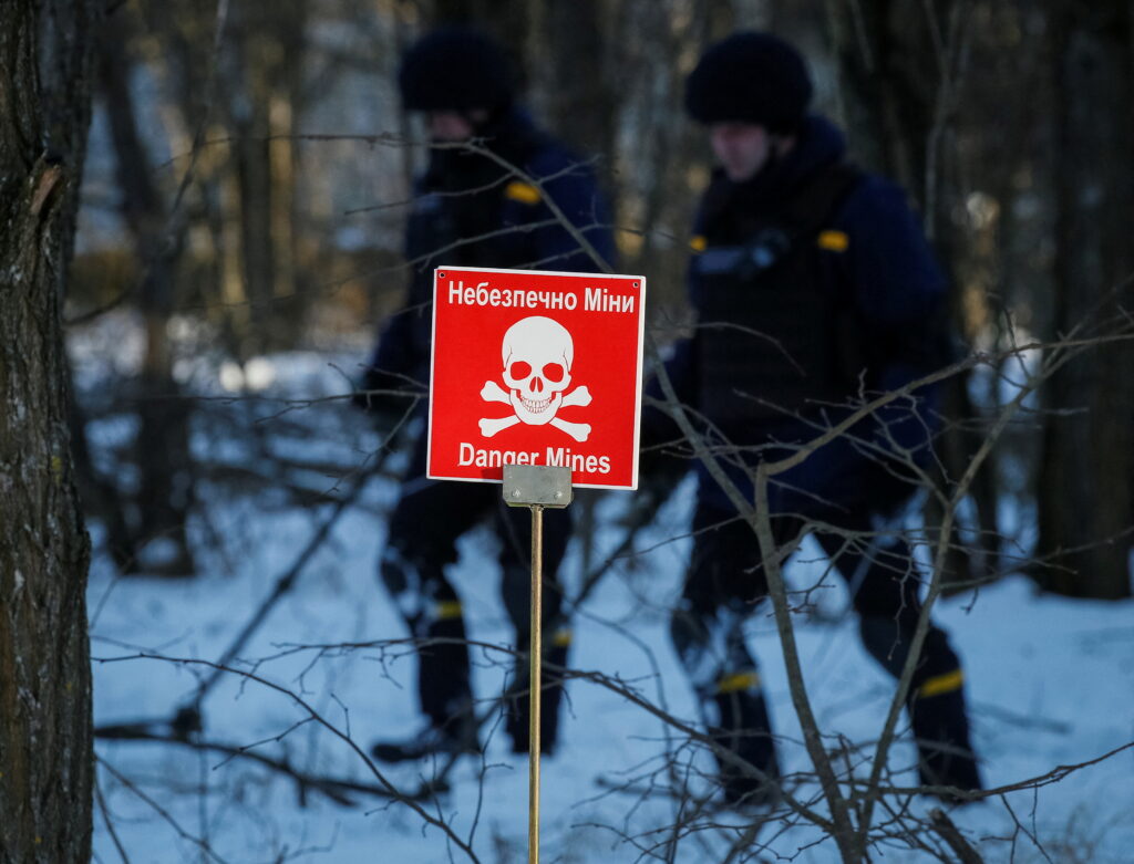 На Київщині на полі підірвався трактор