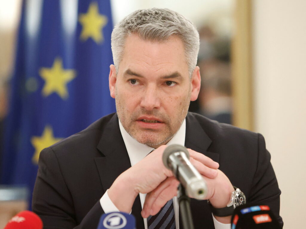 “Розмова була жорсткою та відкритою” – канцлер Австрії після зустрічі з Путіним