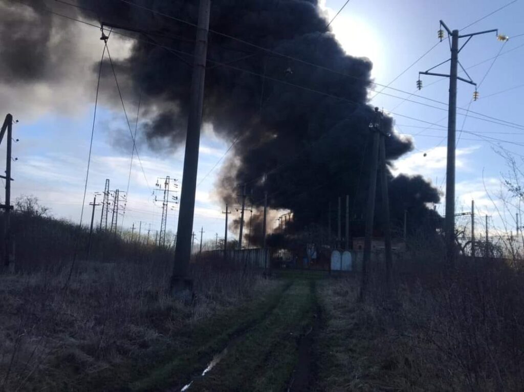Ракетні удари РФ по чотирьом областям 25 квітня: на Вінниччині п’ятеро загиблих, ще 18 поранені