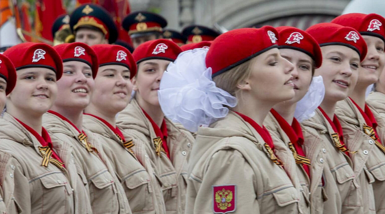 В РФ масово залучають дітей до військової підготовки, щоб мобілізувати їх на війну проти України – розвідка