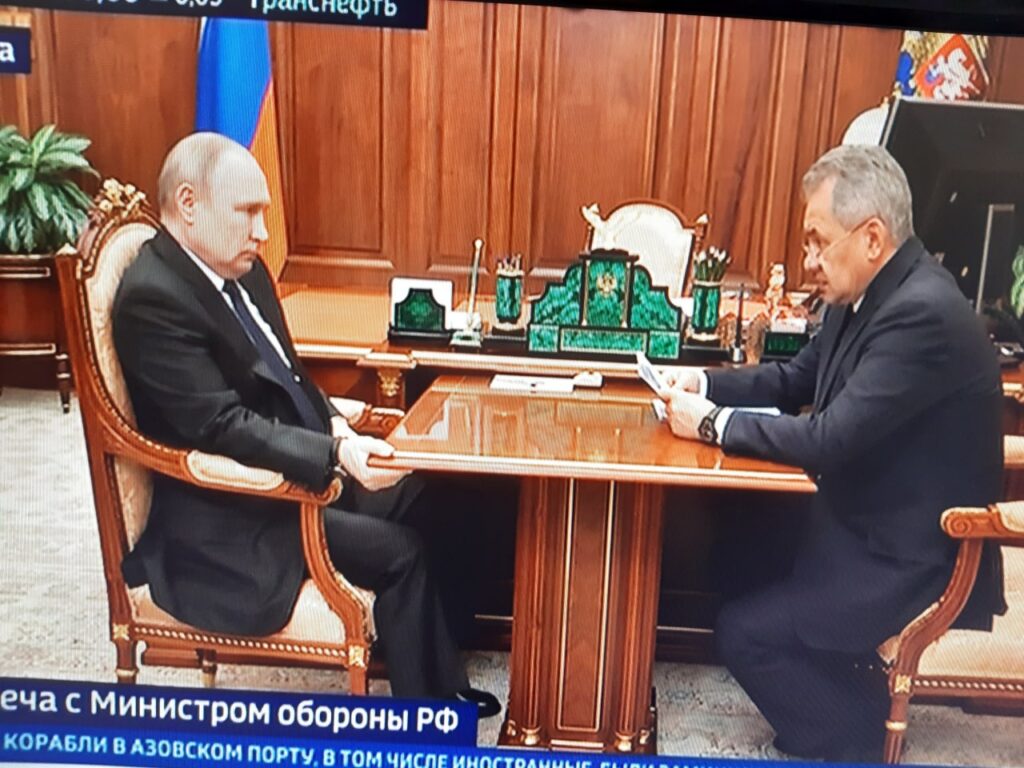 Путін відмовився від штурму заводу “Азовсталь” у Маріуполі