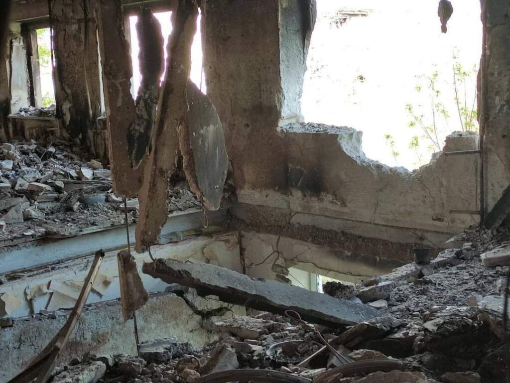 В Луганской области за сутки 29 обстрелов: разрушены дома, есть погибшие и раненые