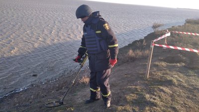 Піротехніки ДСНС знешкодили 871 вибухонебезпечний предмет за добу