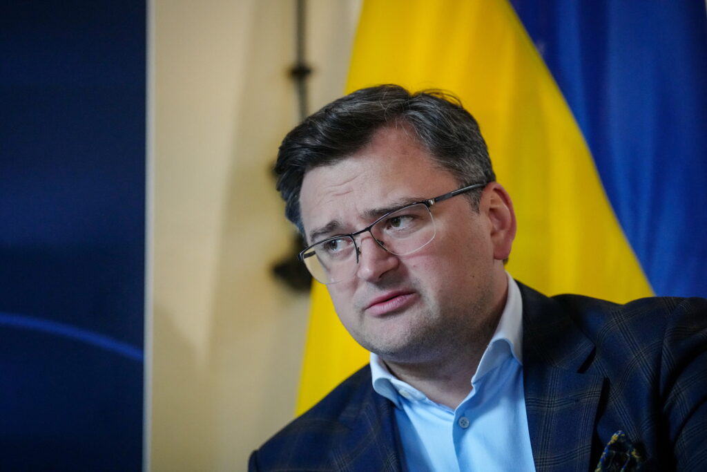 Піар на голоді: Кулеба прокоментував заяви РФ щодо вкраденого в Україні зерна