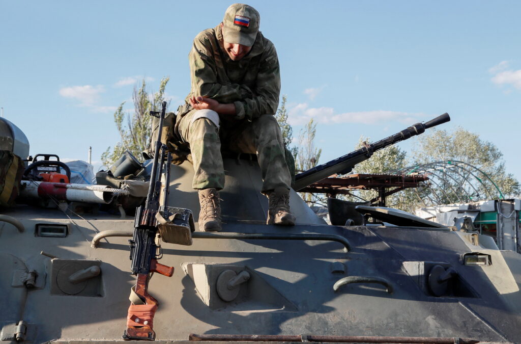 Росіяни ведуть у бій чоловіків з окупованих міст Луганщини – Гайдай