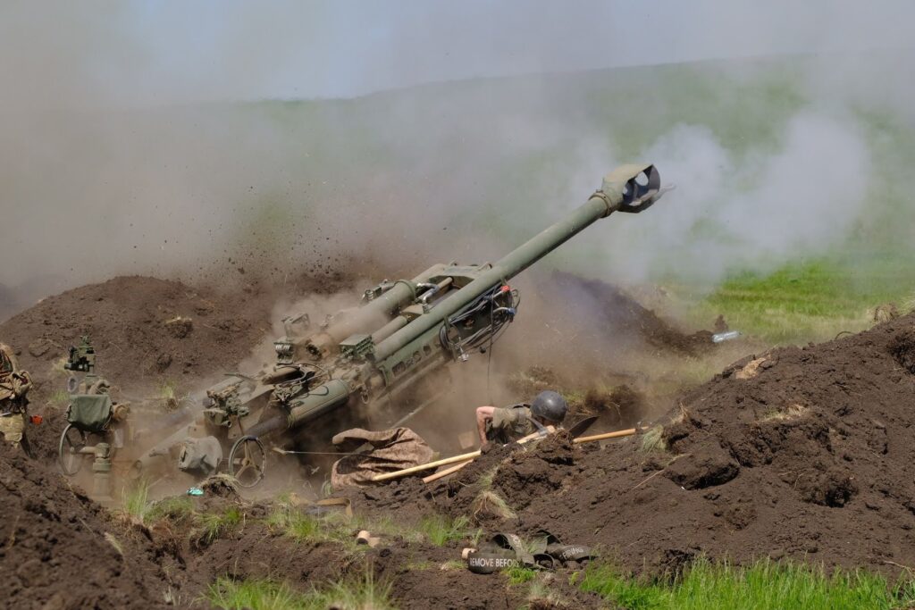 Українські воїни знищили ворожий штаб і склад боєприпасів у Лазурному на Херсонщині