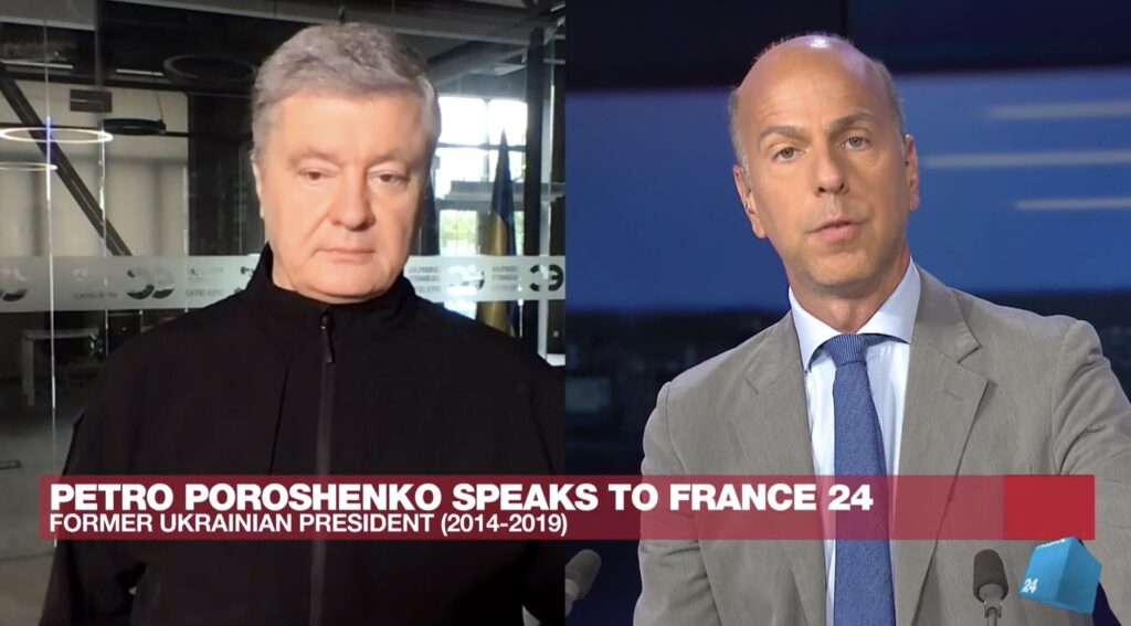 Порошенко пояснив Макрону, чому поступки територіями є неприйнятні для України