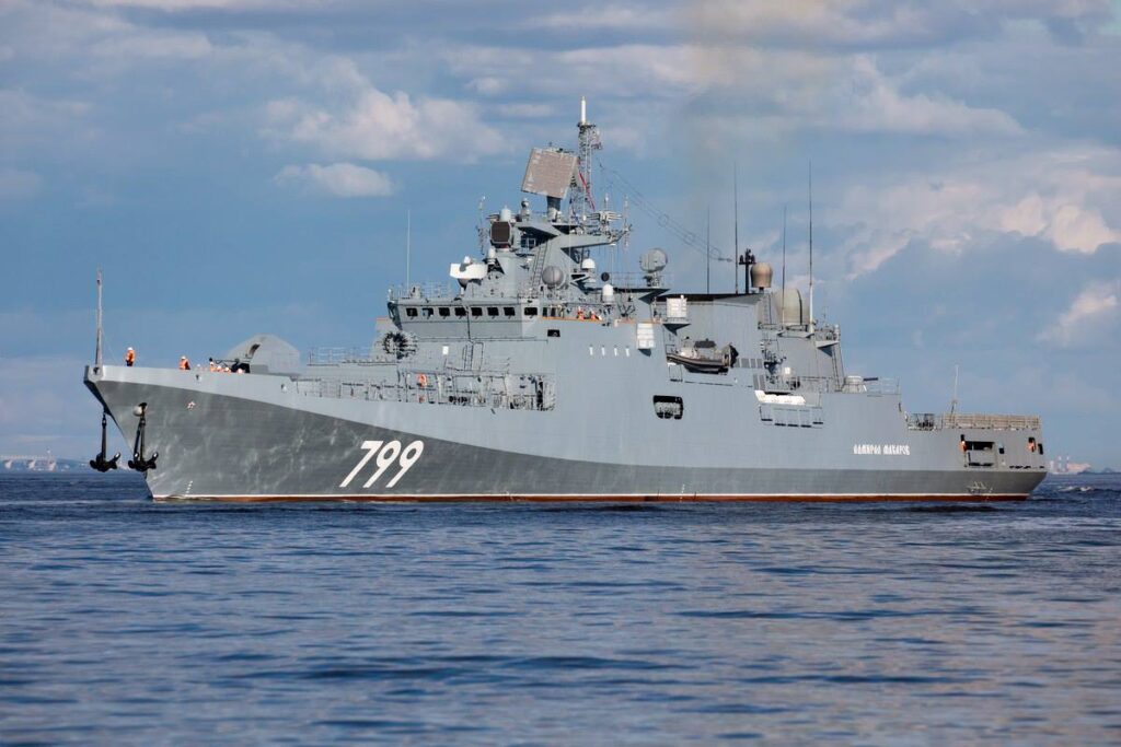 Вірогідність ракетних ударів підвищується: у море вийшов фрегат флоту РФ “Адмірал Макаров”