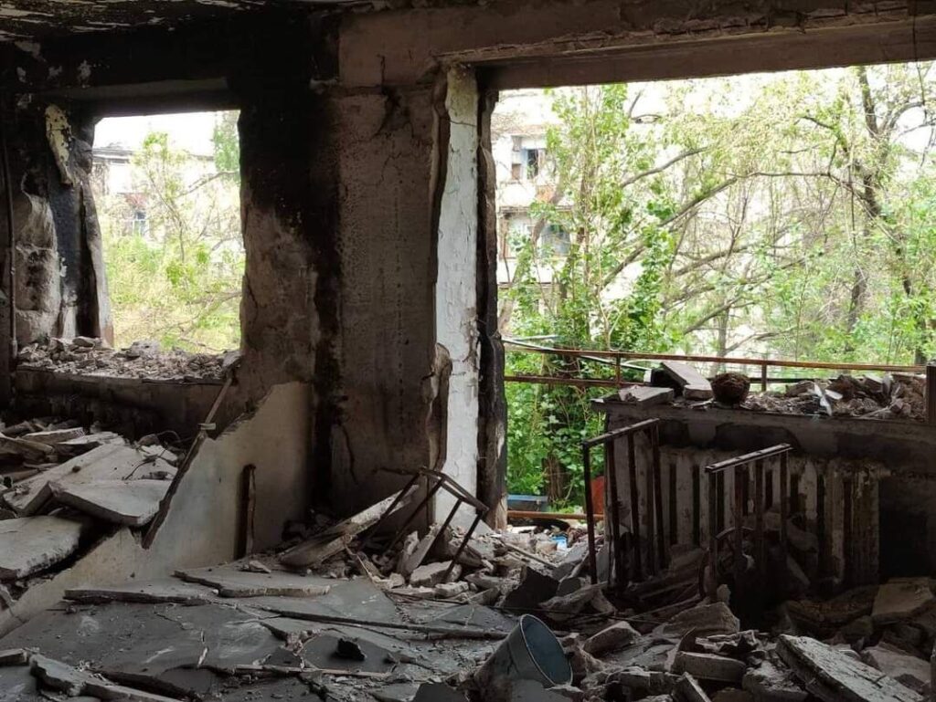 Через ворожі обстріли на Луганщині загинуло 10 людей