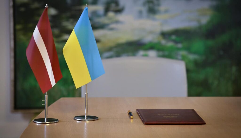 Більше зброї і нові санкції: у Латвії прокоментували наміри РФ щодо проведення “референдумів” в Україні