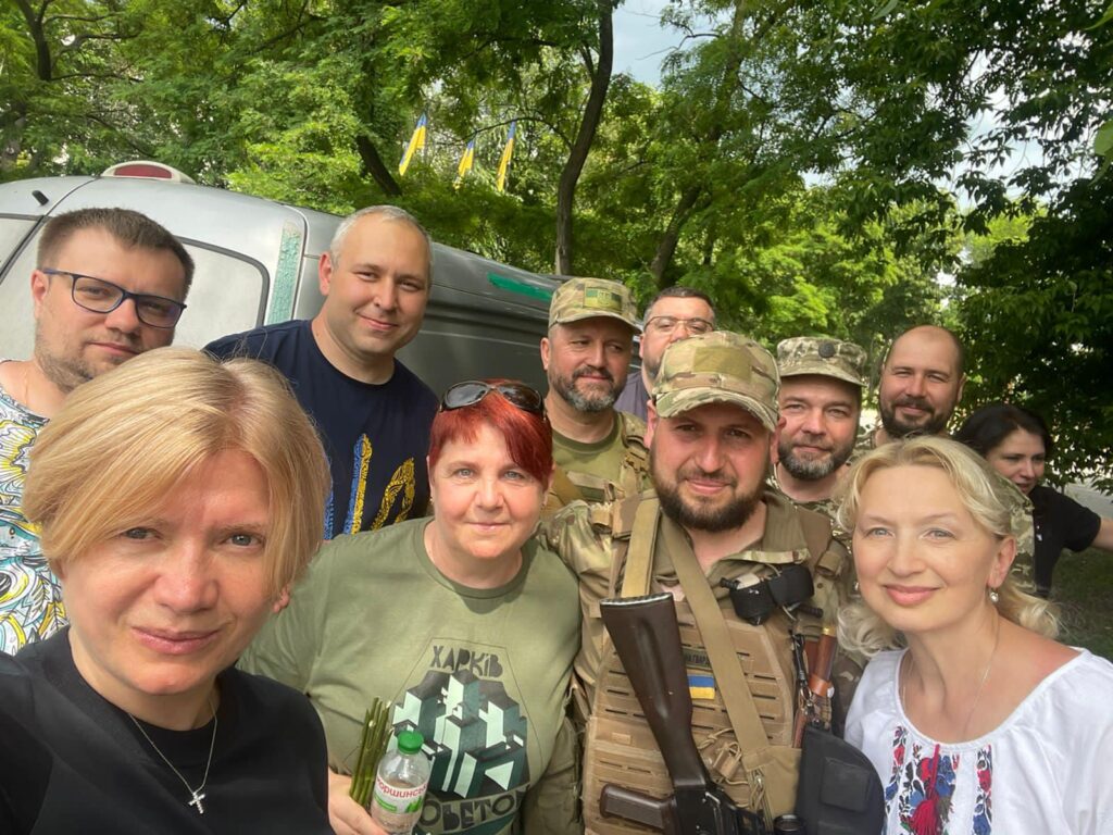 Харківський волонтерський хаб «Схід – Захід» передав 640 тонн допомоги цивільним та військовим – Ірина Геращенко