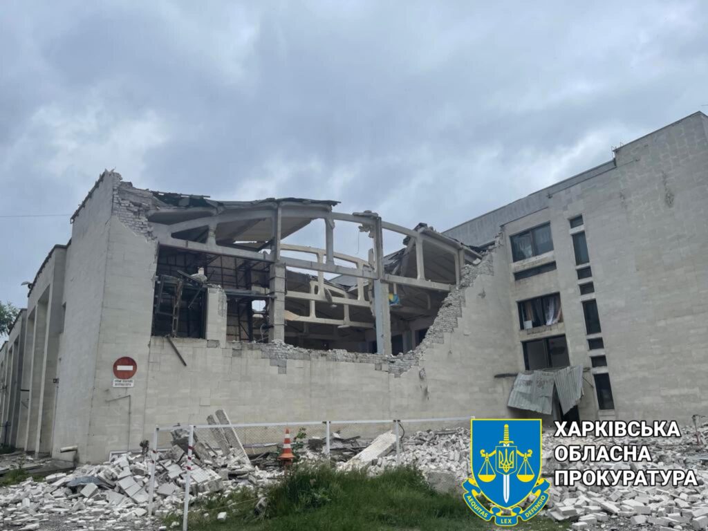 Росіяни завдали ракетного удару по Харкову: пошкоджено спорткомплекс