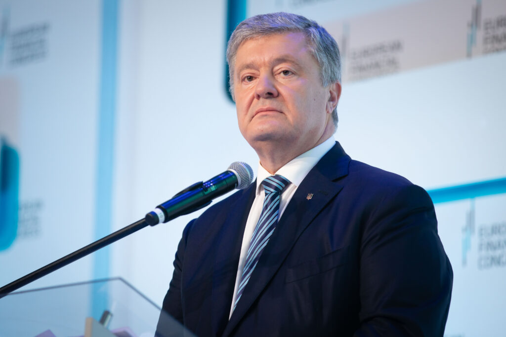 Порошенко їде на Європейський Економічний Конгрес – буде говорити про розблокування експорту та відбудову України