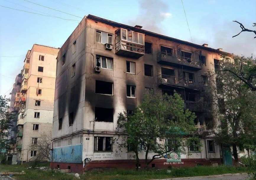 У Сєвєродонецьку йдуть запеклі вуличні бої: ведеться артилерійська дуель