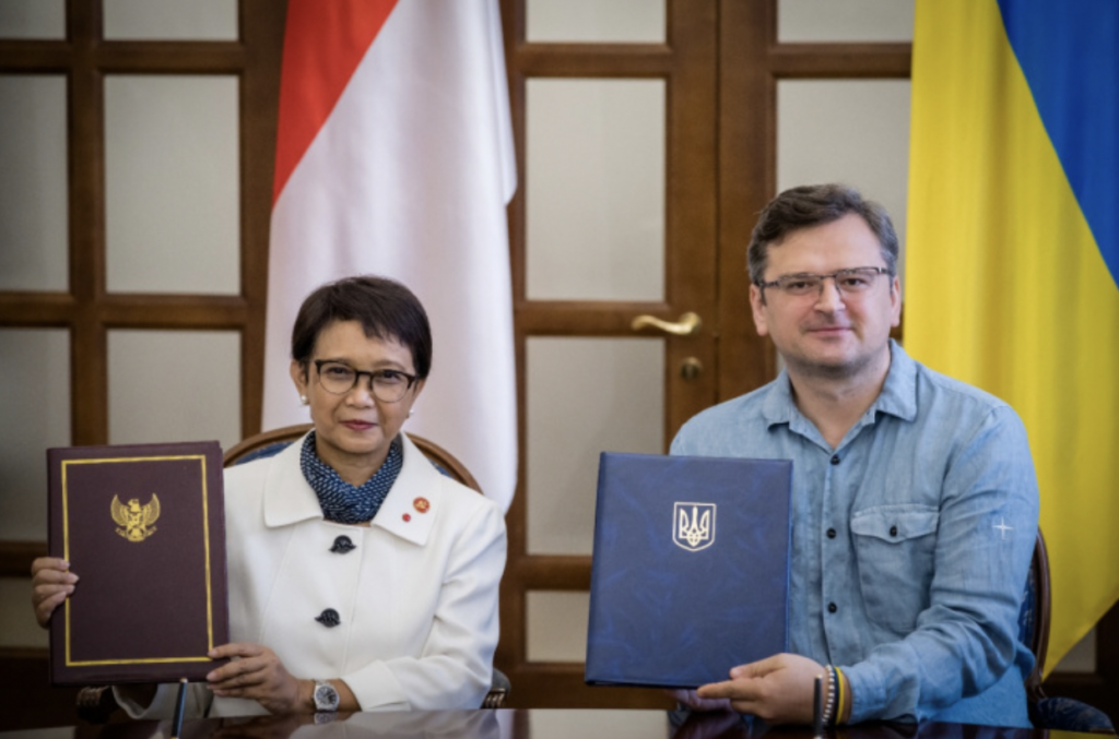 Україна та Індонезія підписали угоду про безвіз