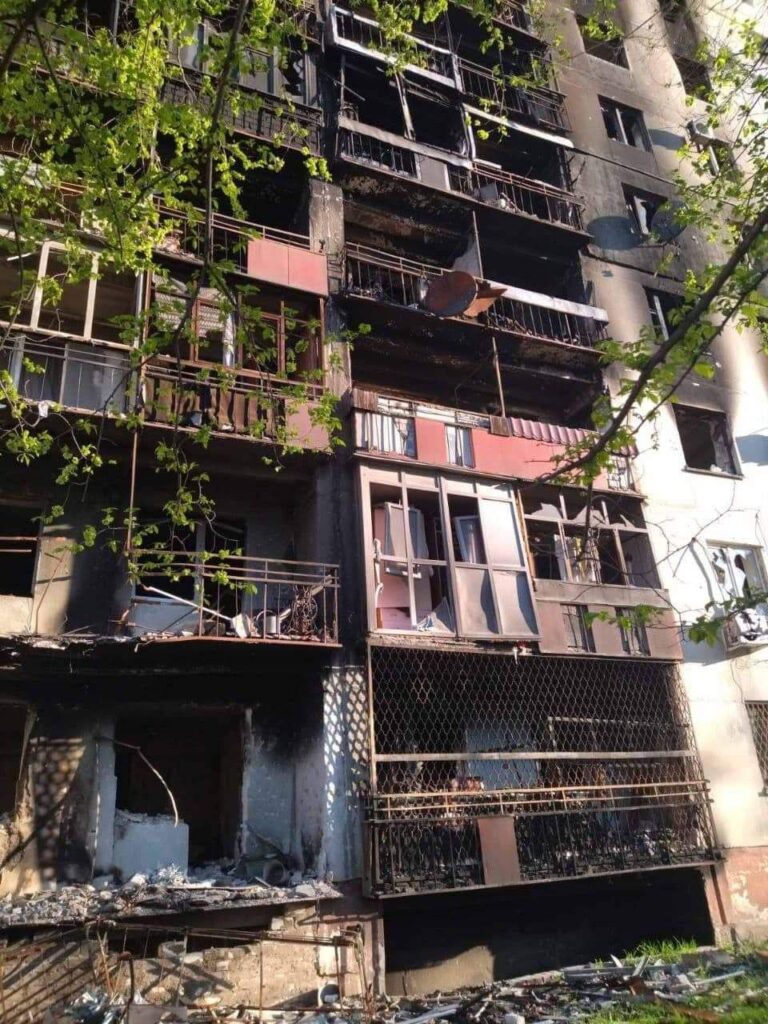 Росіяни масовано обстрілюють Луганщину: поранено жінку