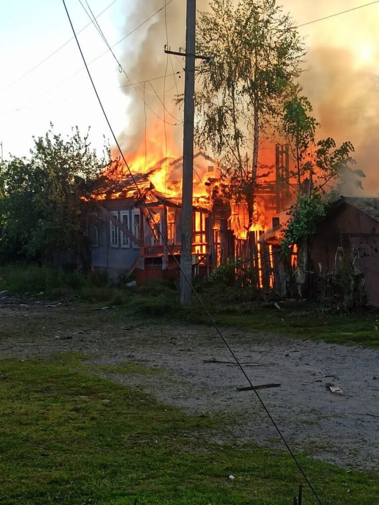 Росіяни відкривали вогонь по Сумщині: є руйнування й пожежі